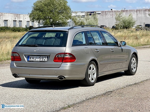 Mercedes-Benz E280 13 of 13