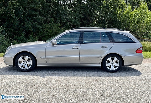 Mercedes-Benz E280 4 of 5
