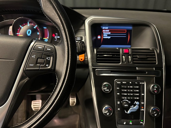 Volvo XC60 17 of 25