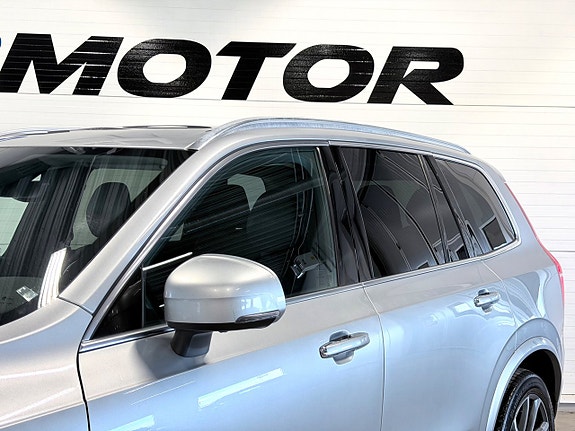 Volvo XC90 18 of 18