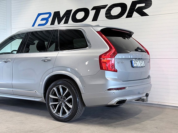 Volvo XC90 16 of 18