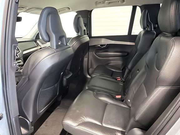 Volvo XC90 9 of 18