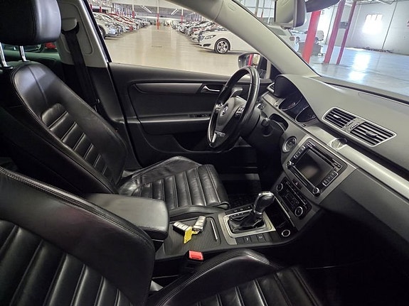Volkswagen Passat 4 of 5
