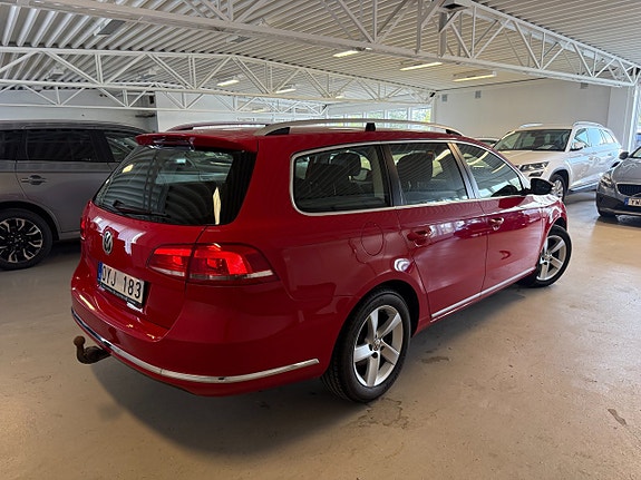 Volkswagen Passat 4 of 14