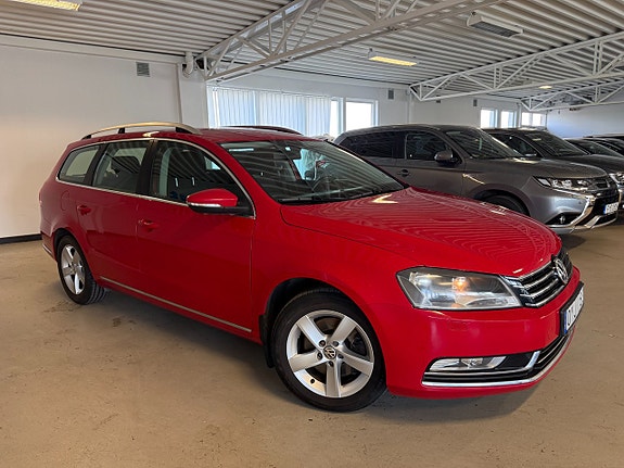 Volkswagen Passat 3 of 14