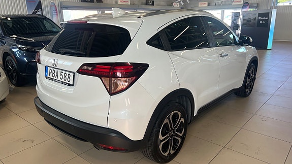 Honda HR-V 3 of 17
