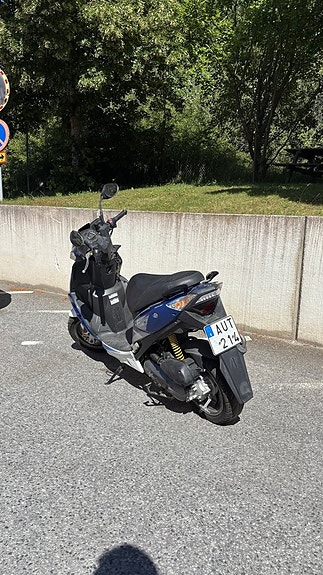 SYM sport X 0.05 CVT 2 of 3