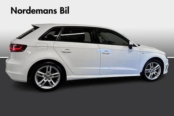 Audi A3 4 of 5