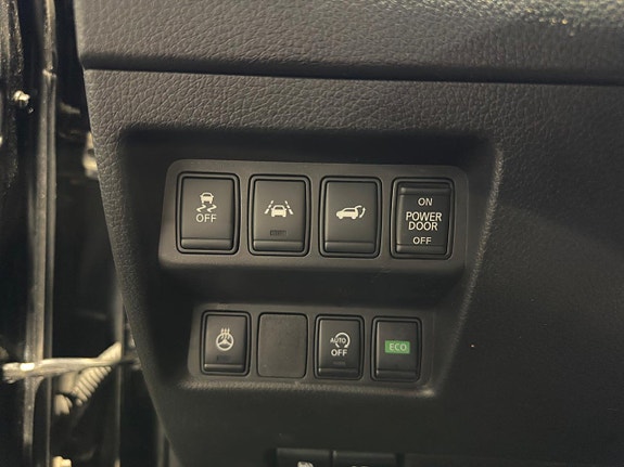Nissan X-Trail 13 of 17