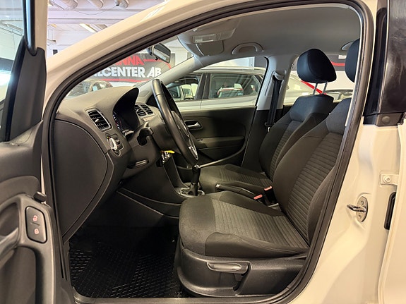 Volkswagen Polo 10 of 24