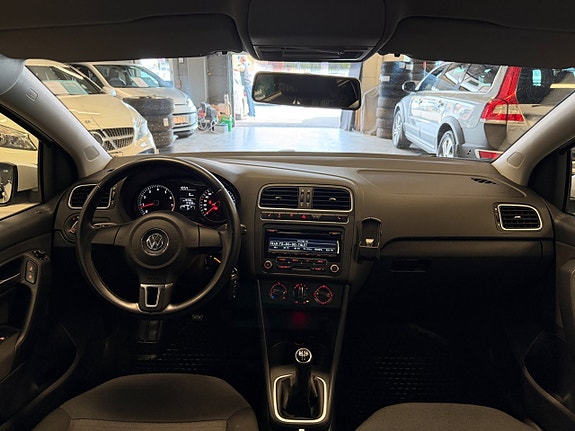 Volkswagen Polo 21 of 24