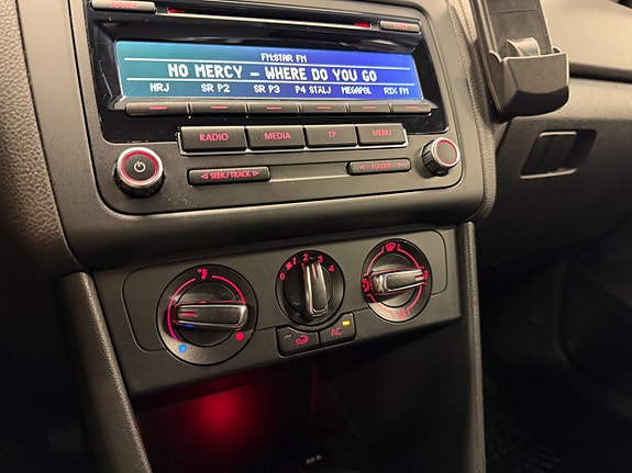 Volkswagen Polo 14 of 24