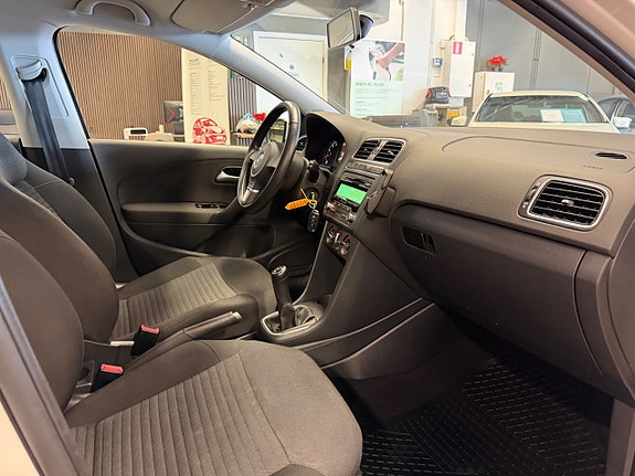Volkswagen Polo 19 of 24