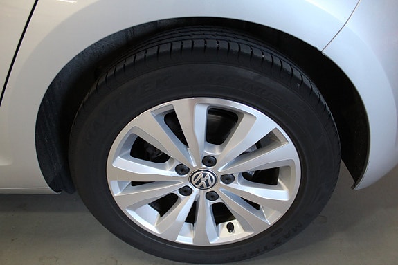 Volkswagen Golf VII 23 of 24