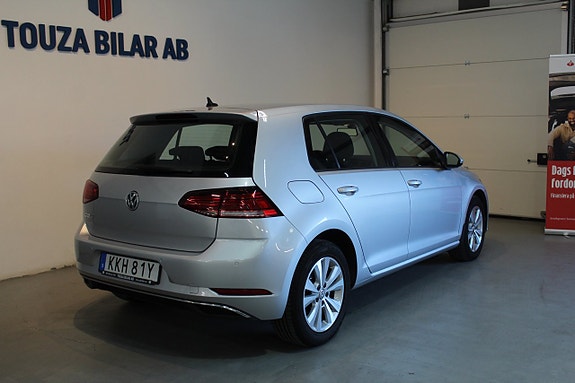 Volkswagen Golf VII 2 of 24