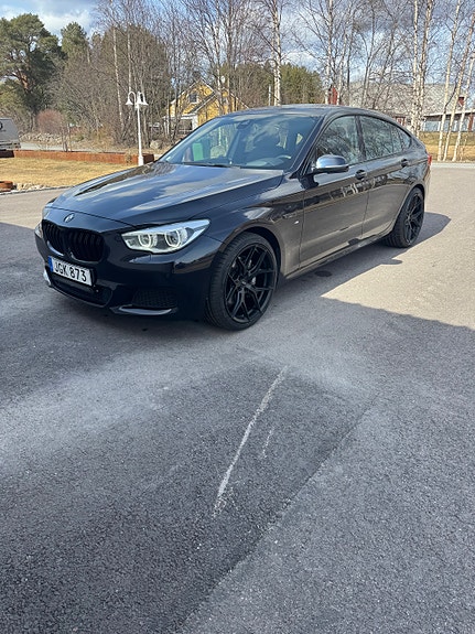 BMW 530d 2 of 5