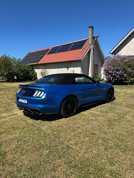 Ford Mustang 9 of 10