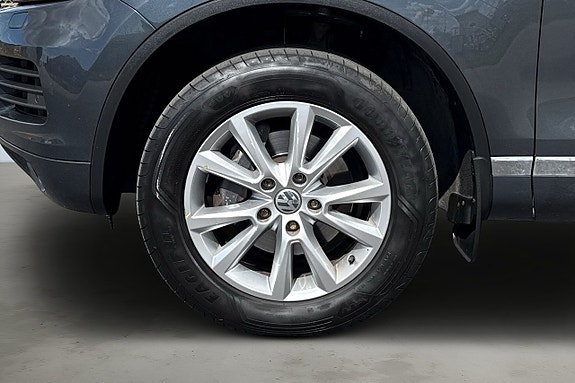 Volkswagen Touareg 9 of 21