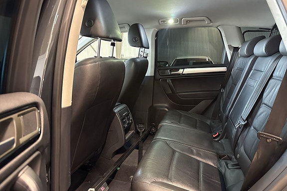 Volkswagen Touareg 16 of 21