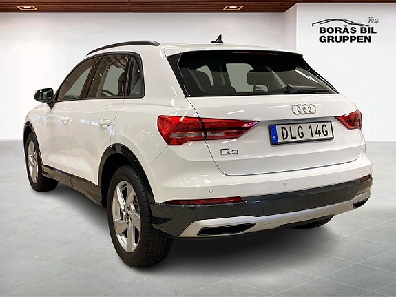 Audi Q3 2 of 14
