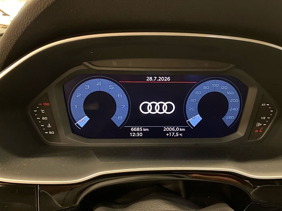 Audi Q3 11 of 14