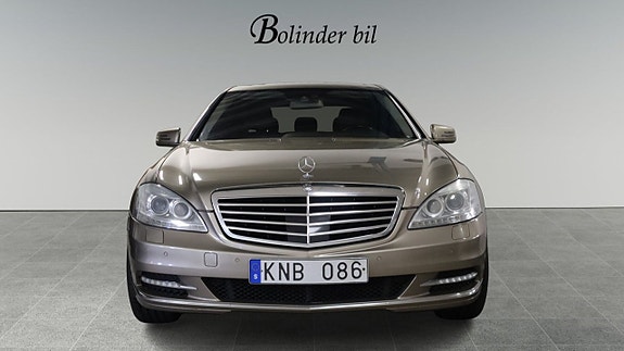 Mercedes-Benz S350 2 of 21