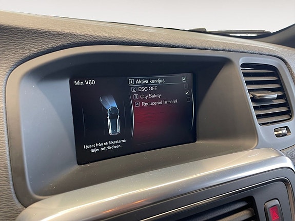 Volvo V60 14 of 16