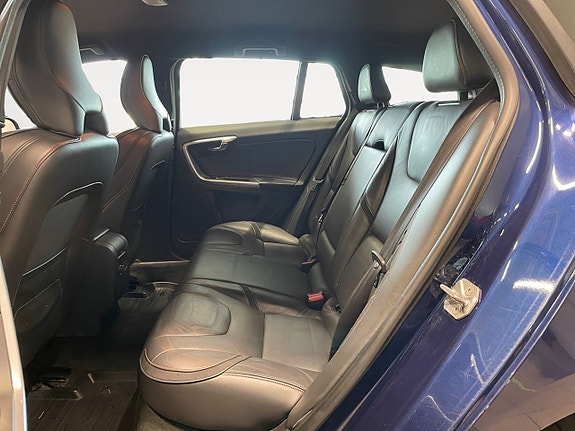 Volvo V60 10 of 16