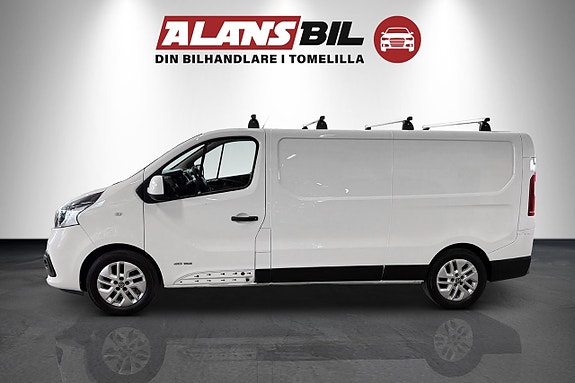 Nissan NV300 3 of 5