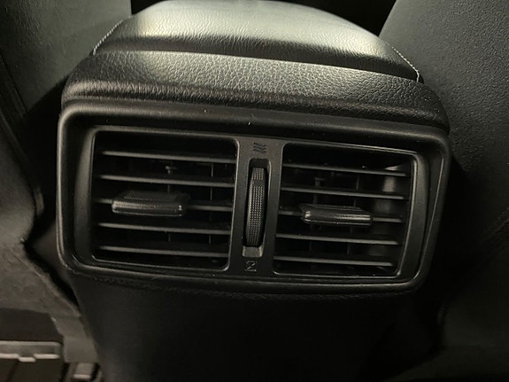 Nissan X-Trail 19 of 23