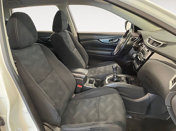 Nissan X-Trail 15 of 23