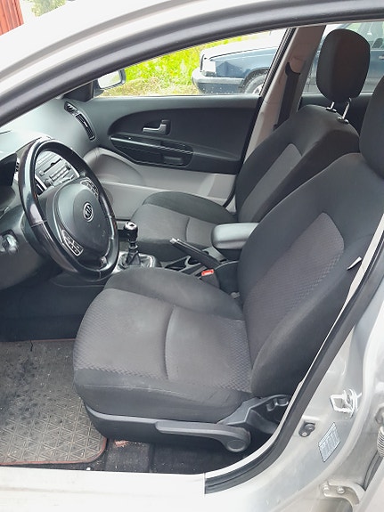 Kia Ceed 4 of 7