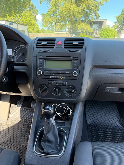 Volkswagen Golf V 3 of 11