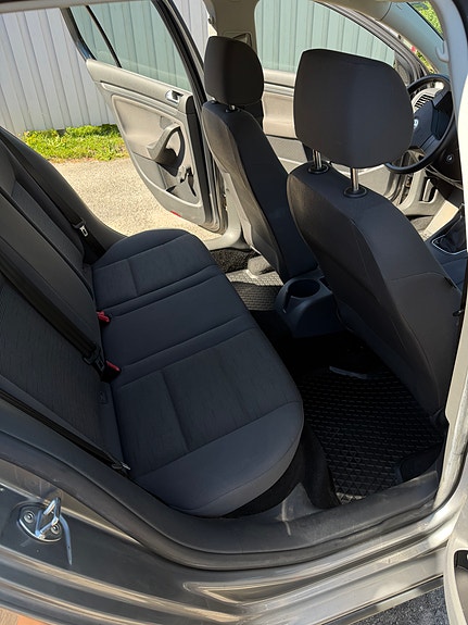 Volkswagen Golf V 4 of 11