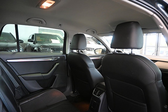 Skoda Octavia 12 of 28
