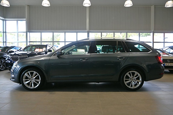 Skoda Octavia 2 of 28