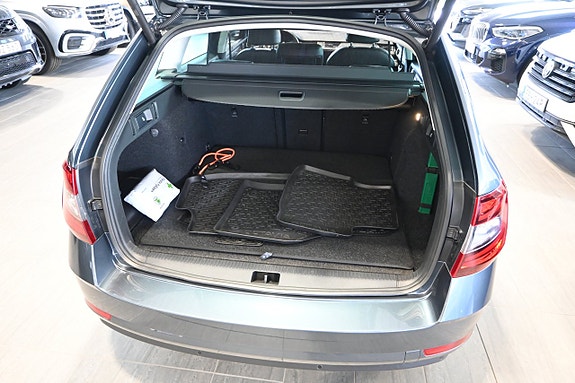 Skoda Octavia 14 of 28