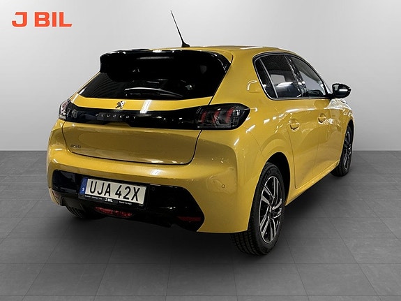 Peugeot 208 3 of 5