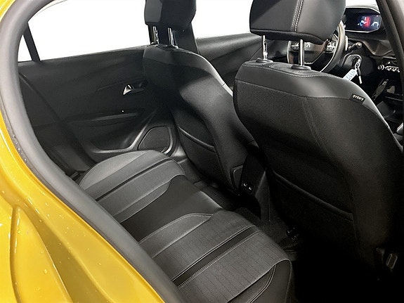 Peugeot 208 15 of 19