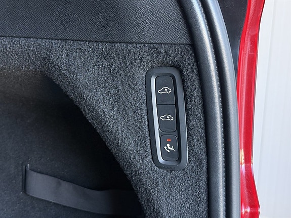 Volvo XC90 6 of 27