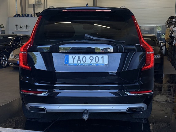 Volvo XC90 4 of 5
