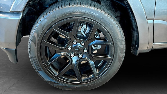 Dodge RAM 1500 9 of 13