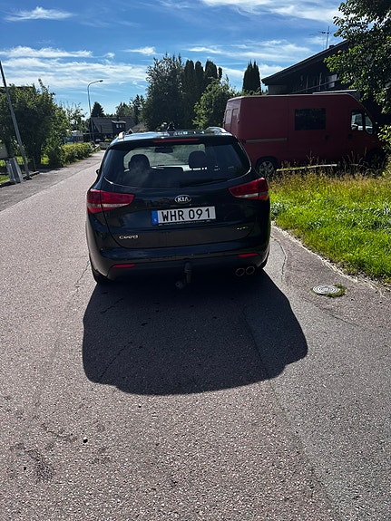 Kia Ceed 3 of 5