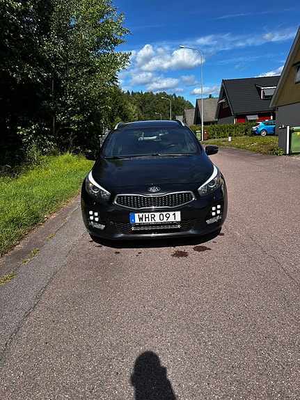 Kia Ceed 2 of 5