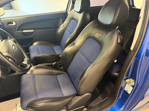 Ford Fiesta 10 of 11