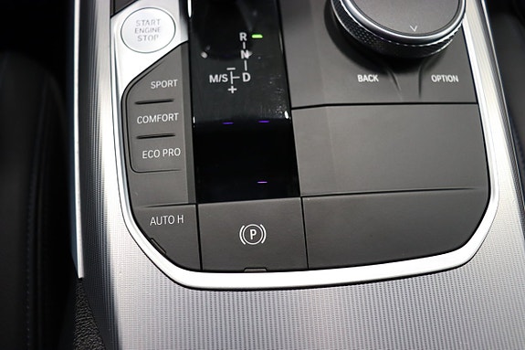 BMW 320d 23 of 30