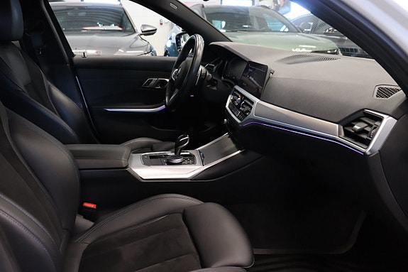 BMW 320d 10 of 30
