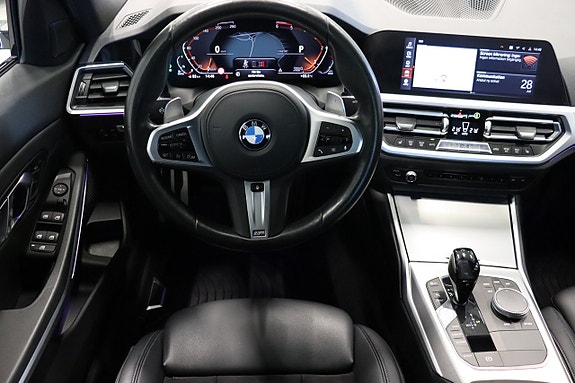 BMW 320d 14 of 30