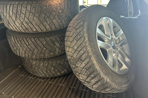 Volvo XC70 16 of 16