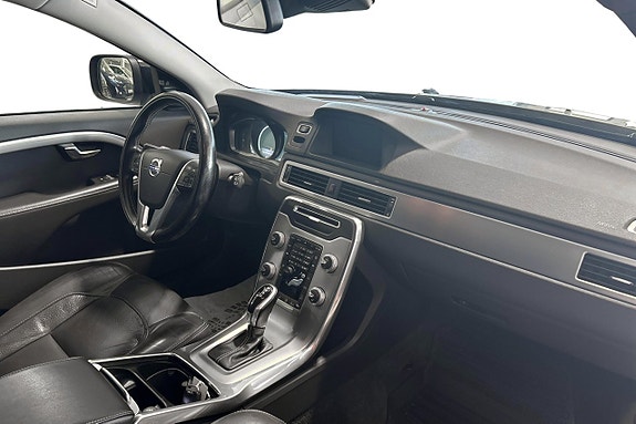 Volvo XC70 9 of 16